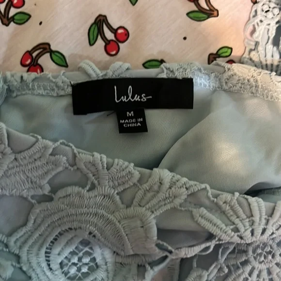 Lulus light blue lacy dress, size medium.  Assuming NWT.  See description. - Picture 7 of 8